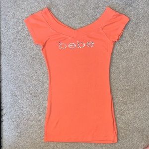 Bebe v neck logo top
